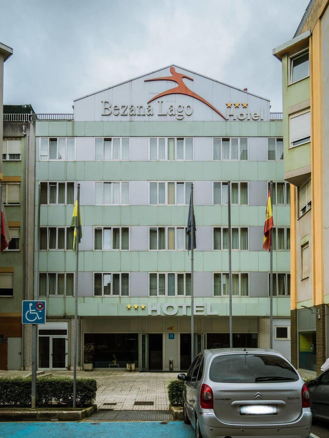 Hotel Bezana Lago ซานตาครูซ เด เบซานา ภายนอก รูปภาพ