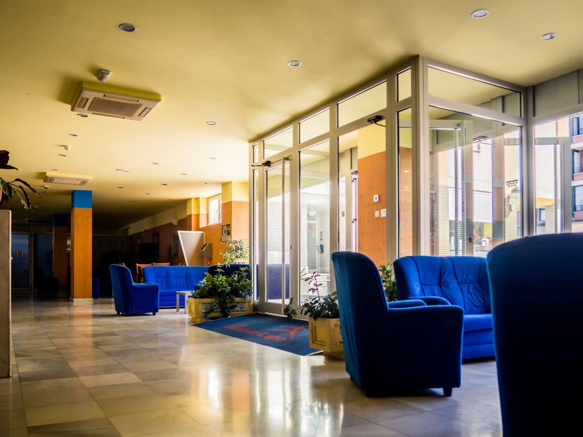 Hotel Bezana Lago ซานตาครูซ เด เบซานา ภายนอก รูปภาพ